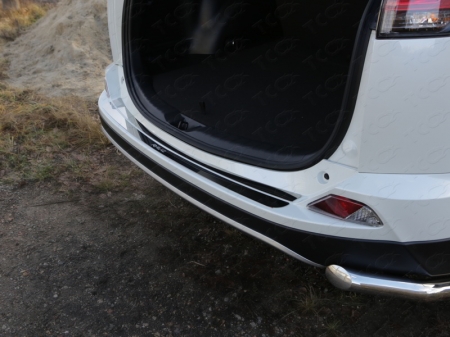 Toyota RAV4 2015 Накладки на задний бампер (лист зеркальный надпись RAV4)